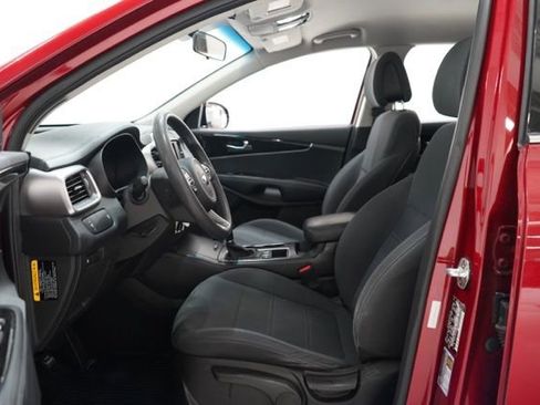 Used 2016 Kia Sorento LX image 16