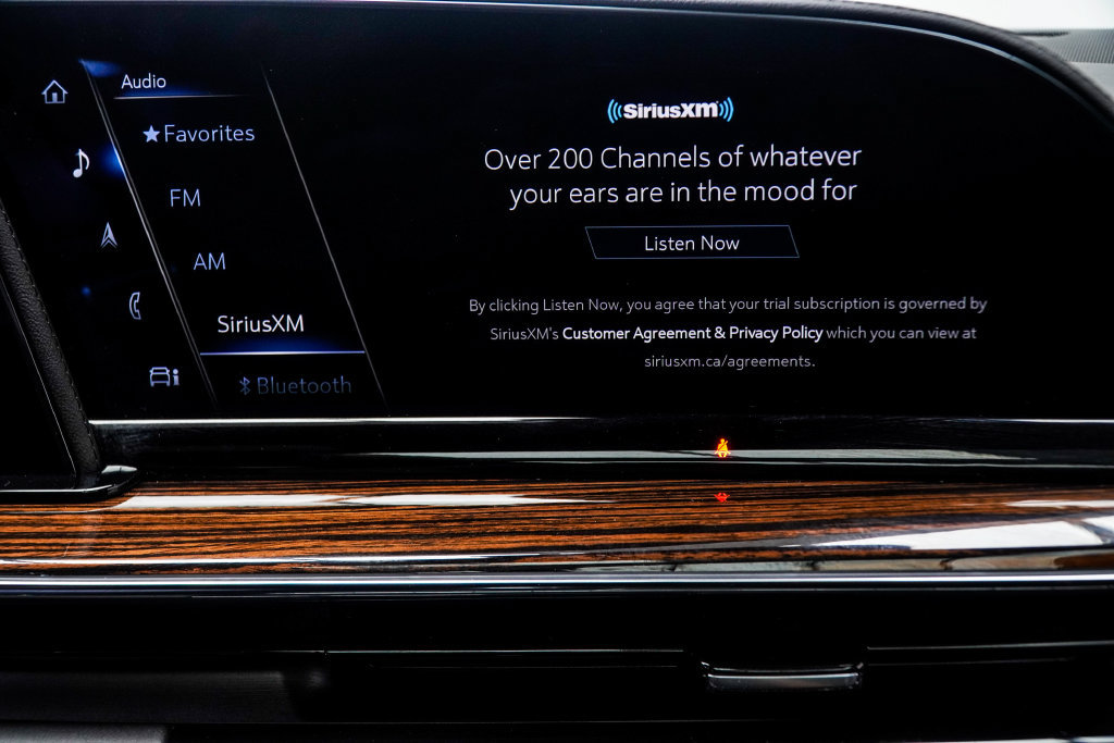 Used 2023 Cadillac Escalade ESV Premium Luxury w/ Touring Package AWD/4WD image 29