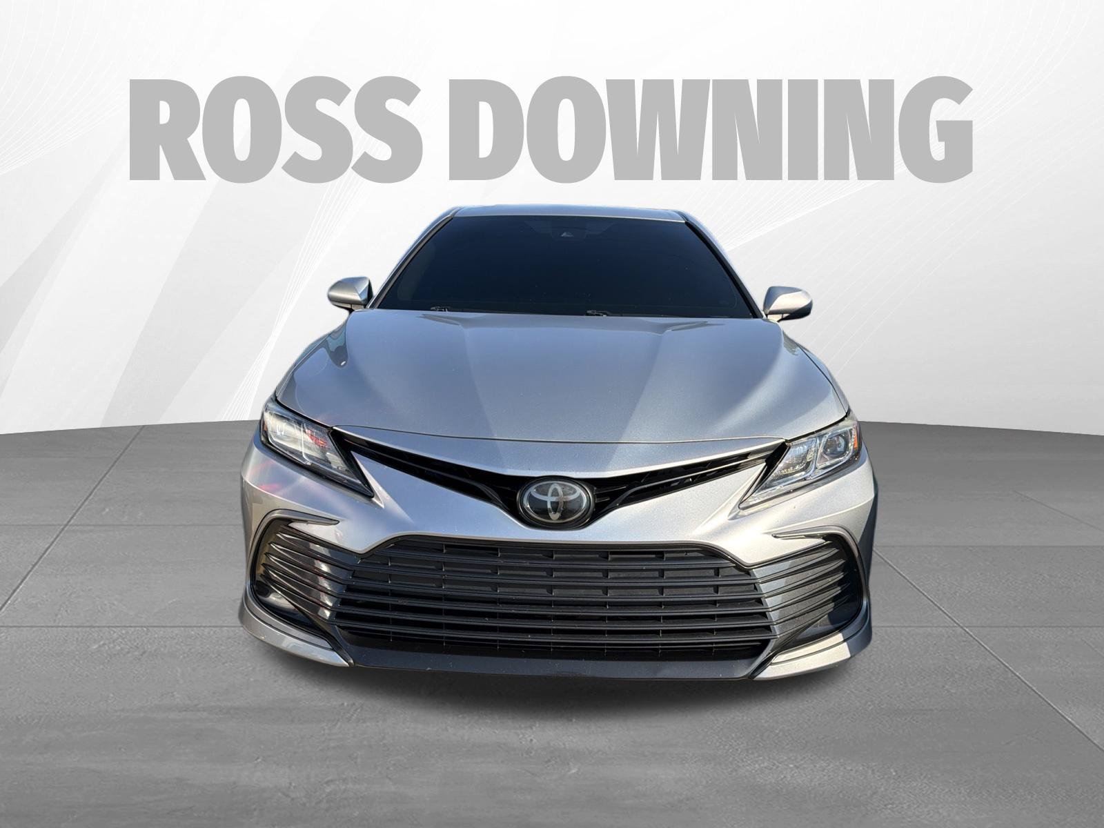 Used 2021 Toyota Camry LE FWD image 2