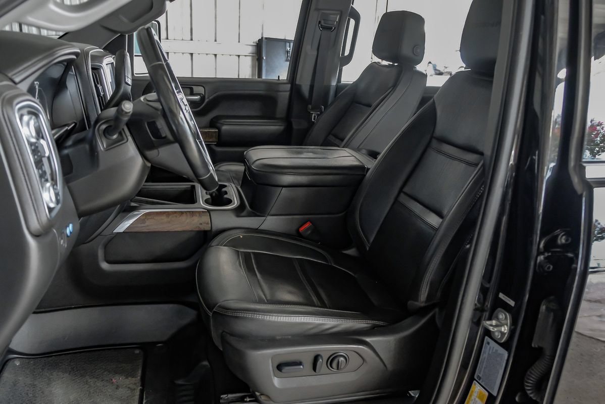 Used 2023 GMC Sierra 2500 Denali w/ Denali Black Diamond Edition AWD/4WD image 29