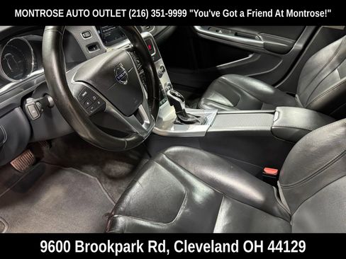 Used 2018 Volvo S60 T5 Inscription image 13