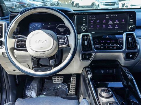 Used 2023 Kia Sorento SX Prestige AWD/4WD image 3