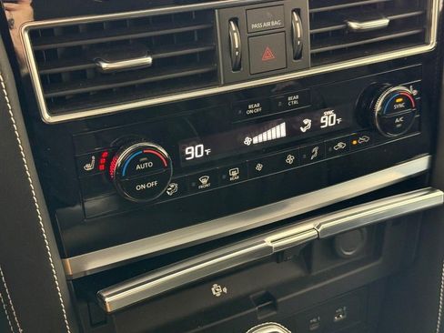 Used 2023 INFINITI QX80 Premium Select w/ All-Season Package image 20