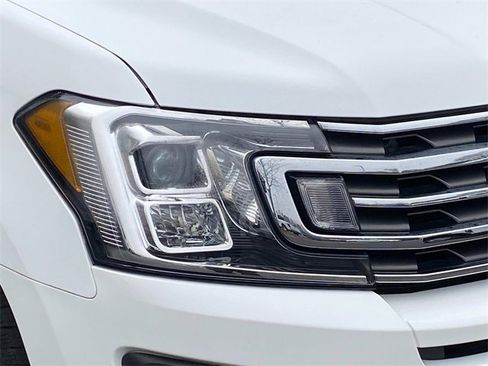Used 2020 Ford Expedition XLT w/ Equipment Group 202A image 4