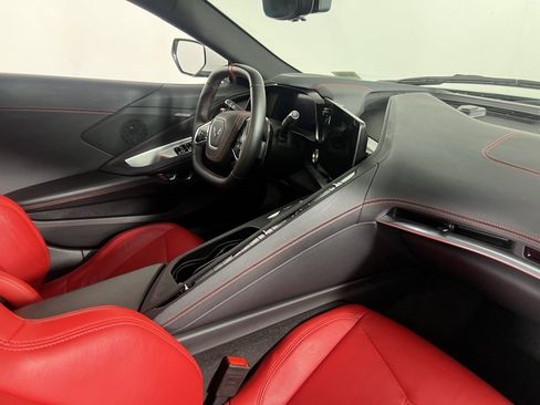 Used 2025 Chevrolet Corvette Stingray Convertible w/ 1LT image 29