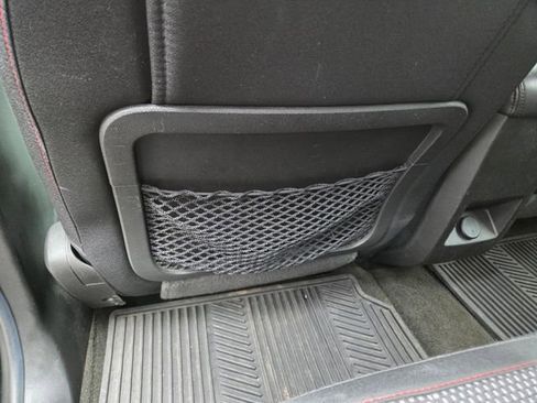 Used 2017 Chevrolet Equinox LT w/ Convenience Package image 37