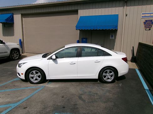 Used 2014 Chevrolet Cruze LT image 6
