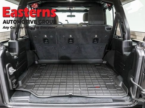 Used 2019 Jeep Wrangler Unlimited Sport S image 9