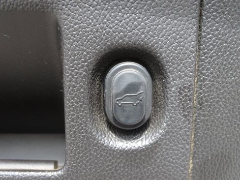 Used 2015 GMC Yukon XL 4x4 Denali image 50