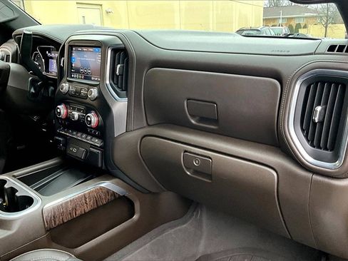 Used 2023 GMC Sierra 3500 Denali w/ Denali Ultimate Package image 25