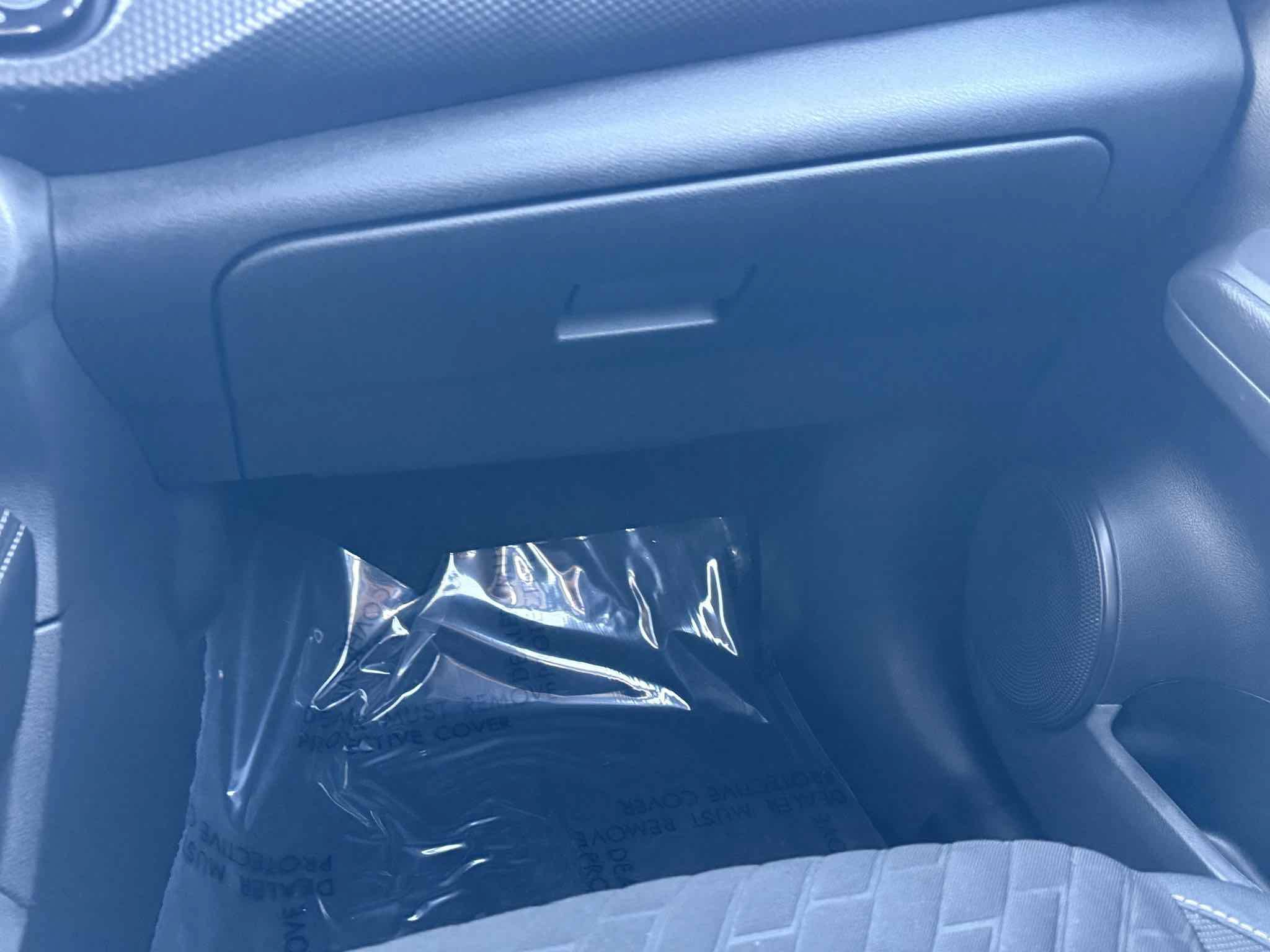 Used 2022 Nissan Kicks SV FWD image 59