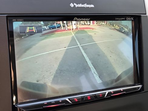 Used 2021 Nissan Frontier PRO-4X w/ Pro-4x Utility Package image 16