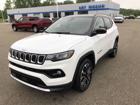 Used 2023 Jeep Compass Limited AWD/4WD image 12
