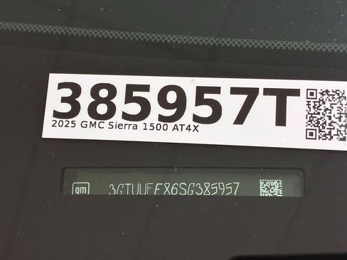 Used 2025 GMC Sierra 1500 AT4X image 67