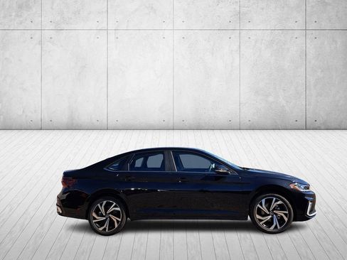 New 2026 Volkswagen Jetta SEL image 4