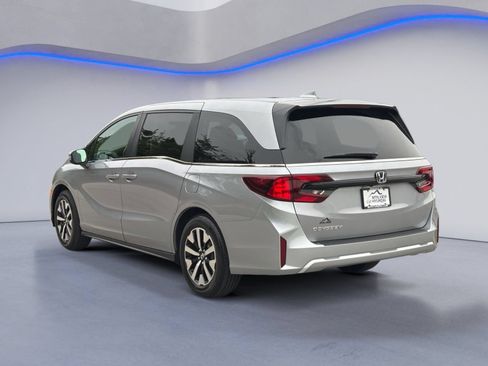 Used 2026 Honda Odyssey EX-L image 3