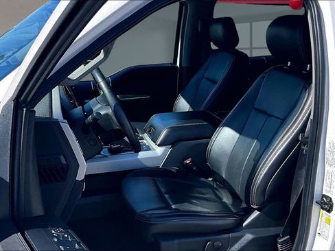 Used 2019 Ford F150 Lariat w/ Equipment Group 502A Luxury AWD/4WD image 28