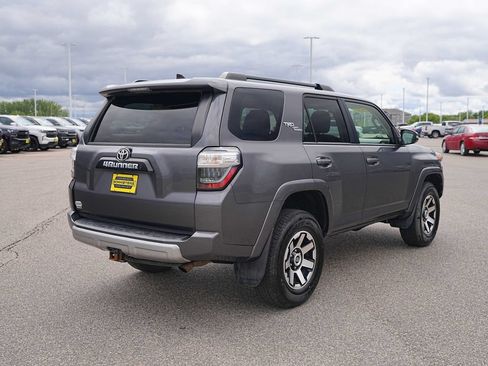 Used 2020 Toyota 4Runner TRD Off-Road Premium AWD/4WD image 6