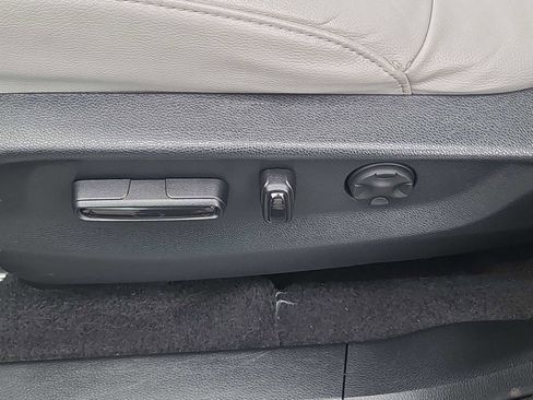 Certified 2020 Honda CR-V Touring image 24