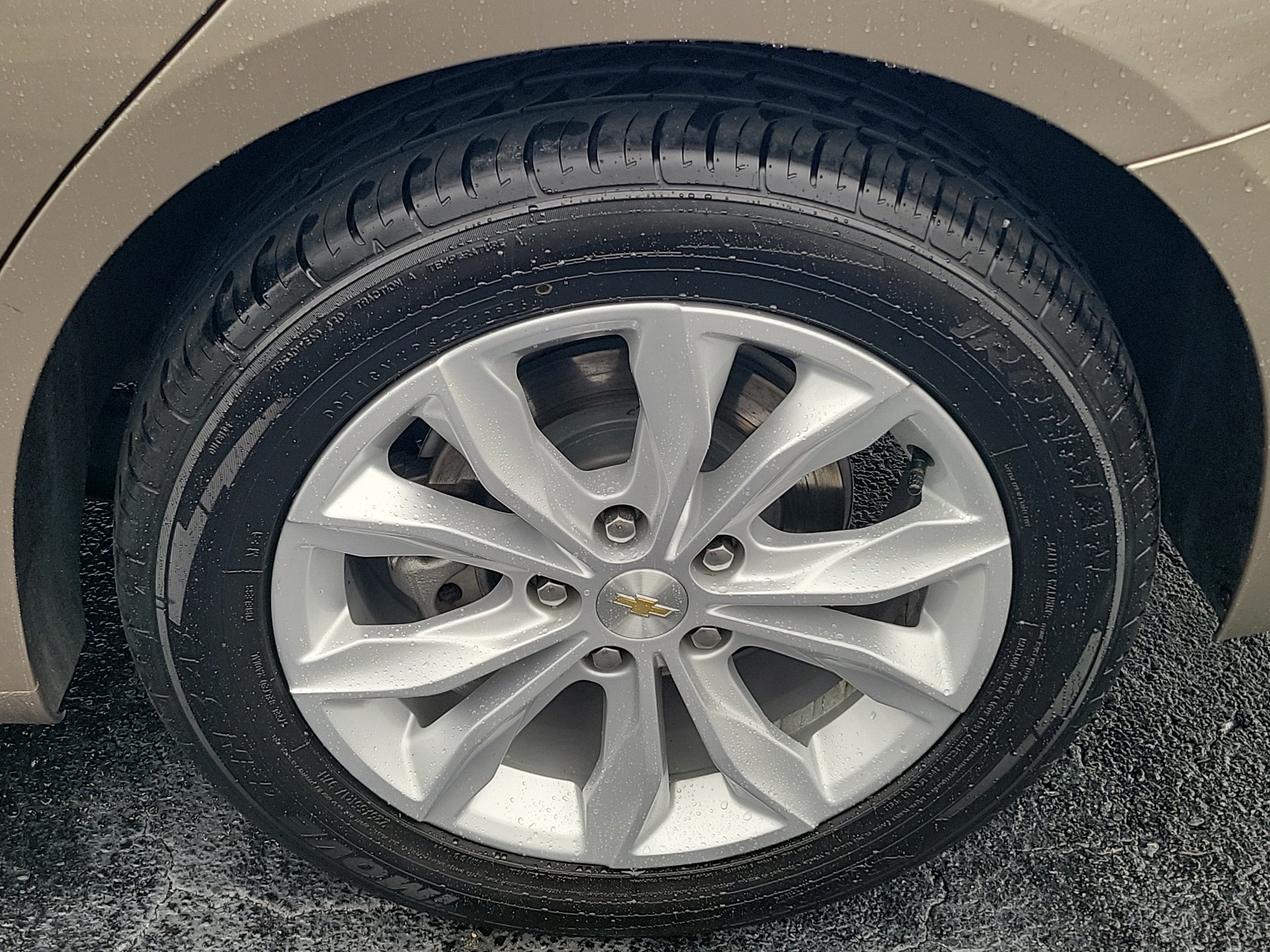 Used 2024 Chevrolet Malibu LT FWD image 9