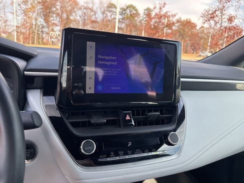 Used 2024 Toyota Corolla SE image 19