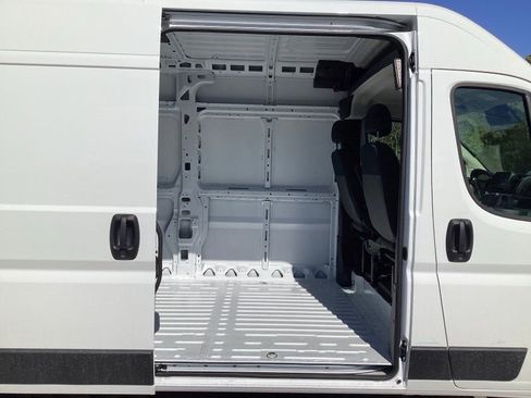 New 2025 RAM ProMaster 2500 w/ Convenience Group image 10