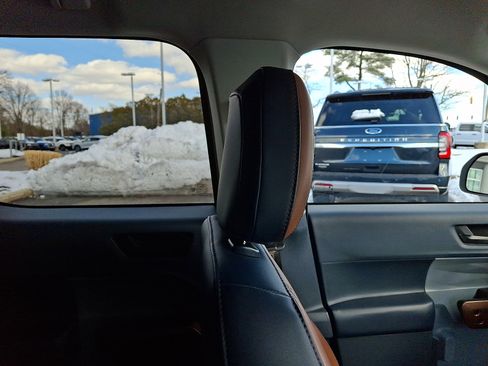 Used 2022 Ford Maverick Lariat w/ Lariat Luxury Package image 13