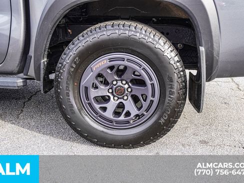 Used 2025 Nissan Frontier PRO-4X w/ Pro Convenience Package image 16