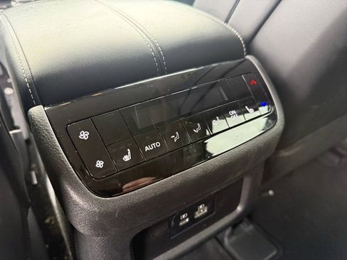 Certified 2025 INFINITI QX60 Luxe image 13