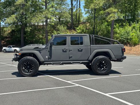 Used 2022 Jeep Gladiator Sport AWD/4WD image 6
