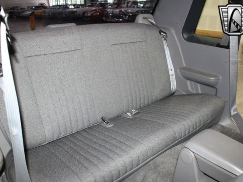 Used 1993 Ford Mustang LX image 25