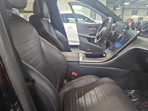 Used 2024 Mercedes-Benz C 300 Sedan image 11