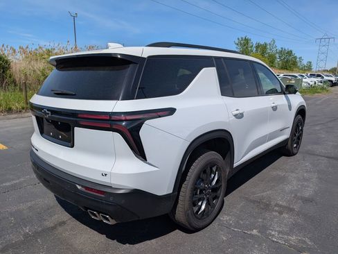 Used 2024 Chevrolet Traverse LT w/ Midnight/Sport Edition AWD/4WD image 10