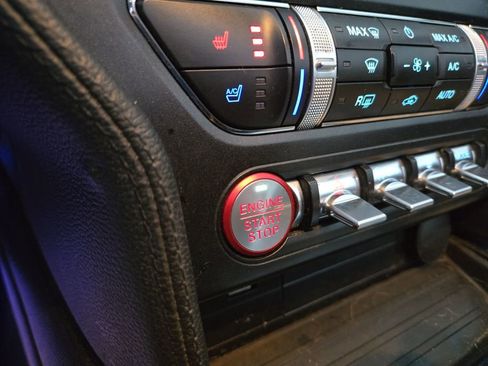 Used 2020 Ford Mustang Premium image 25