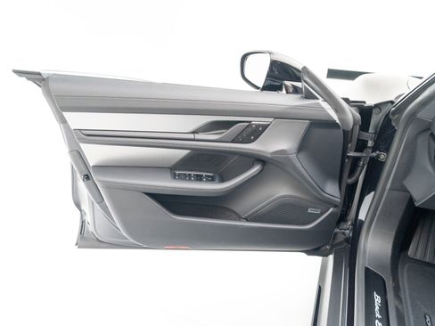 New 2026 Porsche Taycan image 21
