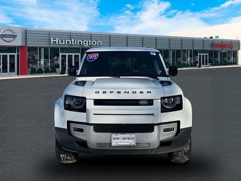 Used 2025 Land Rover Defender 110 S image 2