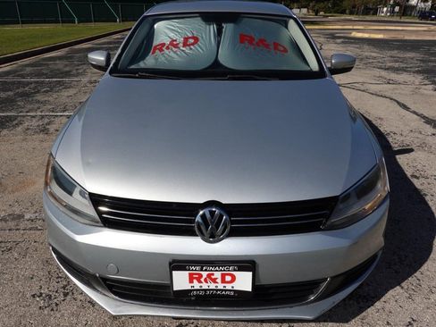 Used 2013 Volkswagen Jetta SE image 2