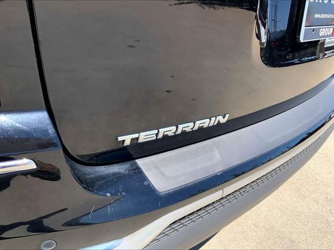 Used 2017 GMC Terrain SLT w/ Driver Alert Package I FWD image 9