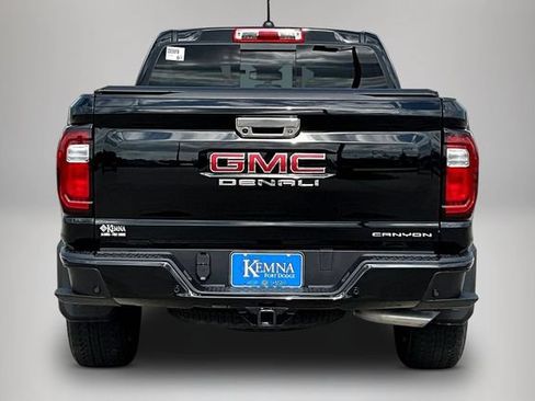Used 2024 GMC Canyon Denali AWD/4WD image 5