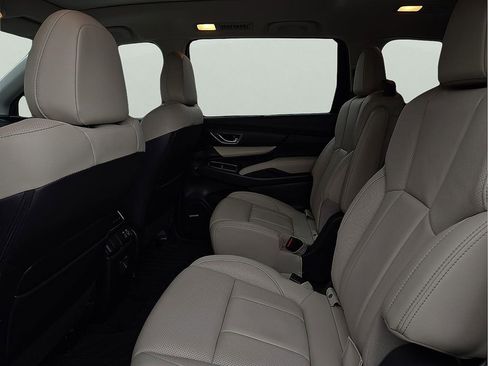 Used 2024 Subaru Ascent Limited w/ Technology Package image 11