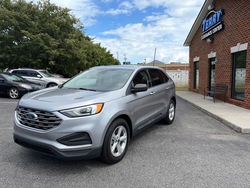 Used 2021 Ford Edge SE FWD image 2