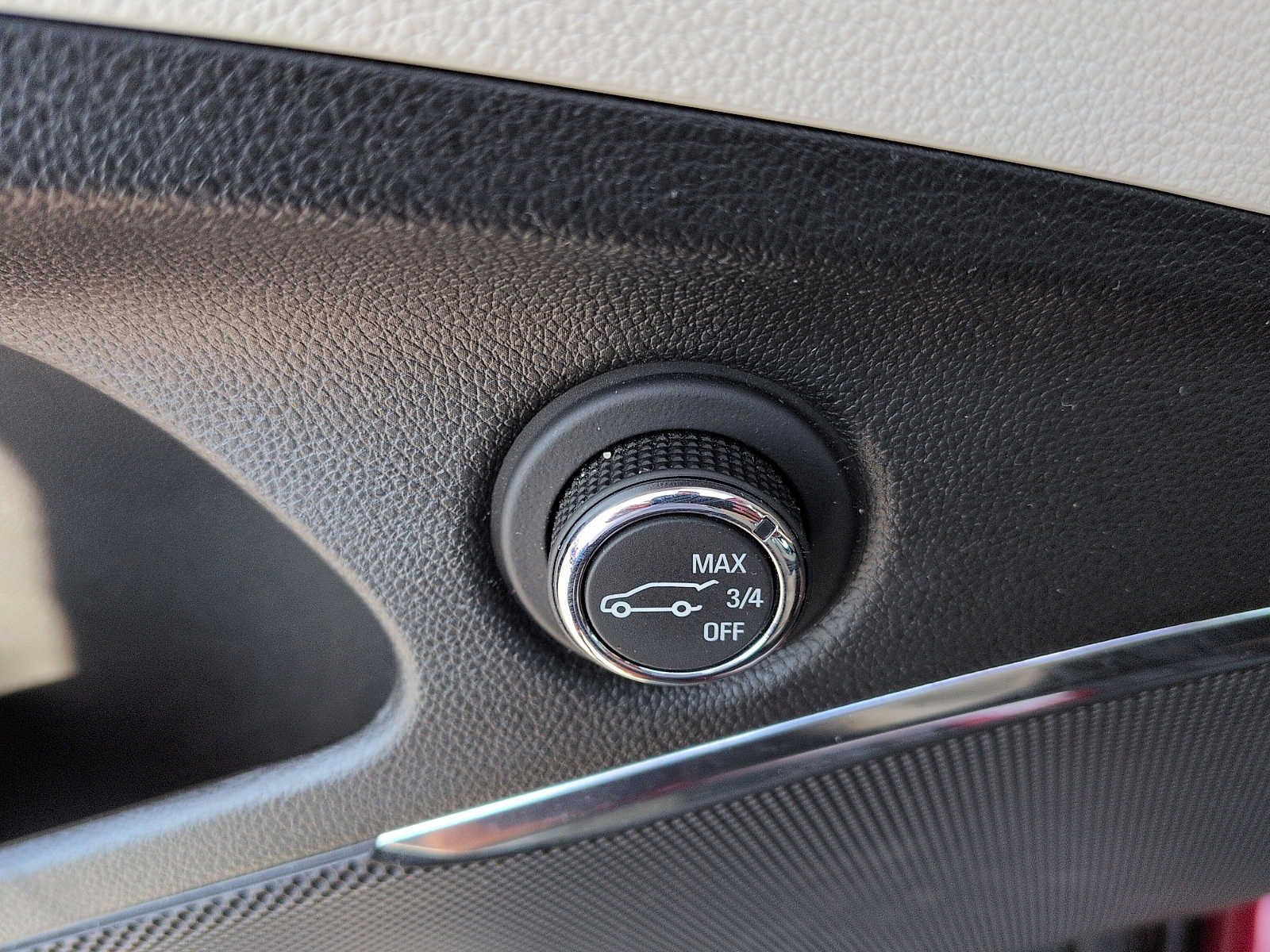 Used 2023 Buick Enclave Essence FWD image 15