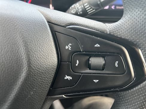 Used 2024 Chevrolet Trax LT image 17