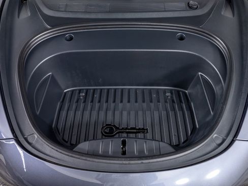 Used 2021 Tesla Model 3 Performance image 35