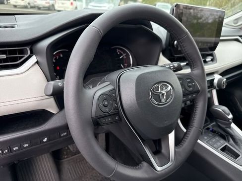 Used 2025 Toyota RAV4 XLE Premium w/ Weather Package AWD/4WD image 21