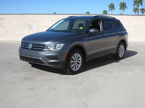 Used 2020 Volkswagen Tiguan S image 1