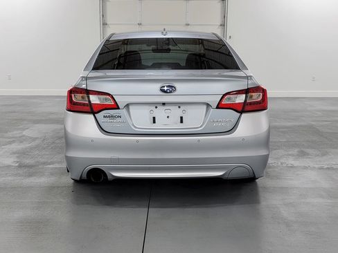 Used 2017 Subaru Legacy 2.5i Limited image 7