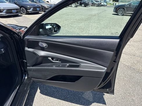 Used 2023 Hyundai Elantra SEL w/ Convenience Package FWD image 34