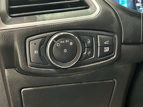 Used 2022 Ford Edge ST-Line image 25