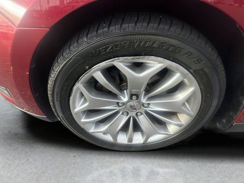 Used 2013 Ford Taurus Limited image 17